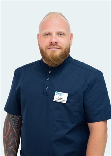 Врач Уличкин Роман Сергеевич Уличкин Роман Сергеевич - оториноларинголог, ринохирург