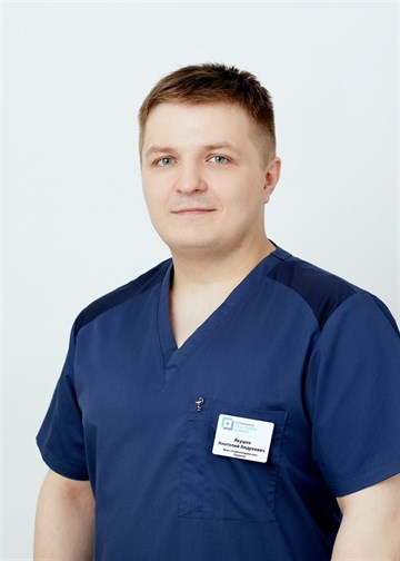 Якушев Анатолий Андреевич - оториноларинголог, отохирург